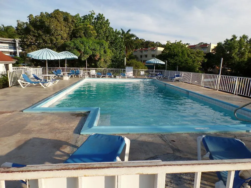 Starfish Beach Studio At Montego Bay Club Resort